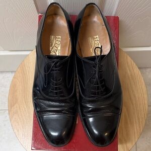 Salvatore Ferragamo Black Leather Cap-Toe Derby Shoes